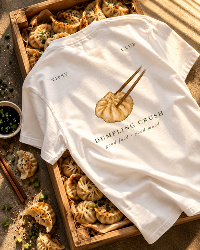 T-shirt Dumpling Lover — photo d’ambiance et détail du motif