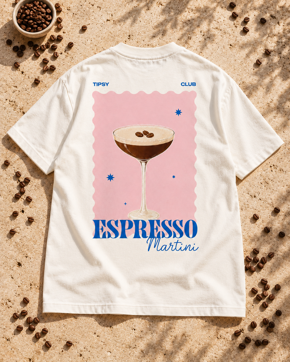 T-shirt Espresso Martini Club — photo d’ambiance et détail du motif