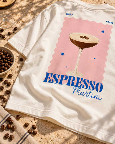 T-shirt Espresso Martini Club — photo d’ambiance et détail du motif