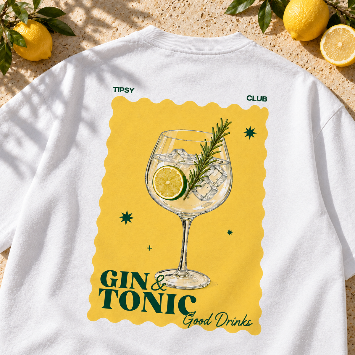 T-shirt Gin Tonic Club — photo d’ambiance et détail du motif