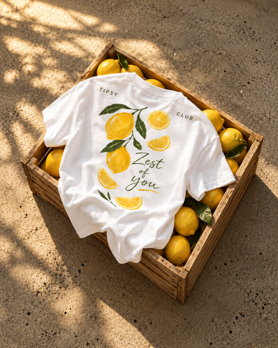 T-shirt Zest of You — photo d’ambiance et détail du motif
